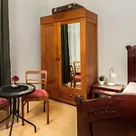 Central Perk Apartments